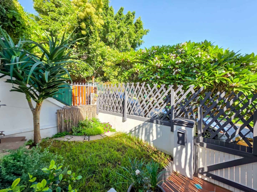 2 Bedroom Property for Sale in Zonnebloem Western Cape